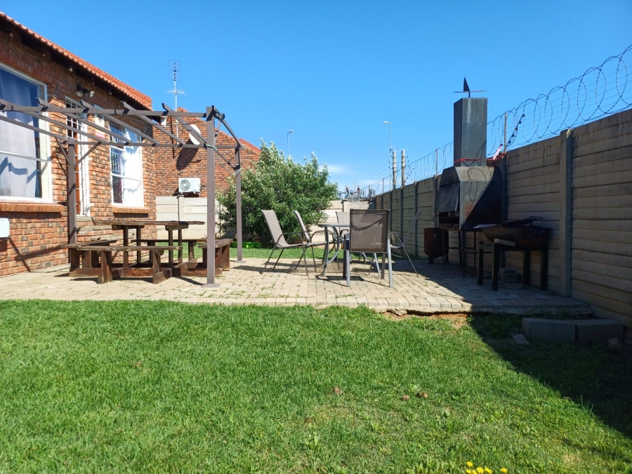 3 Bedroom Property for Sale in Langenhovenpark Free State